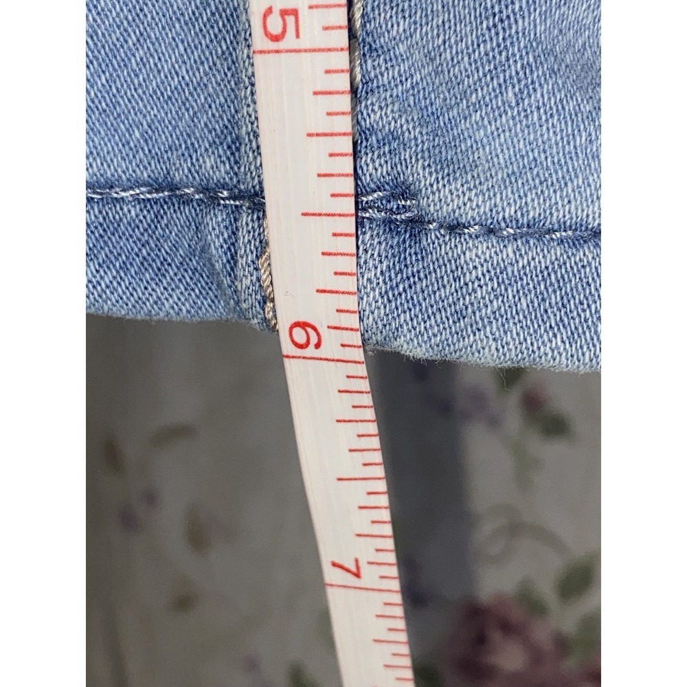 Seven 7 Womens 8 Denim Light Wash Faded Distressed Embelished Pockets Shorts - Picture 2 of 7